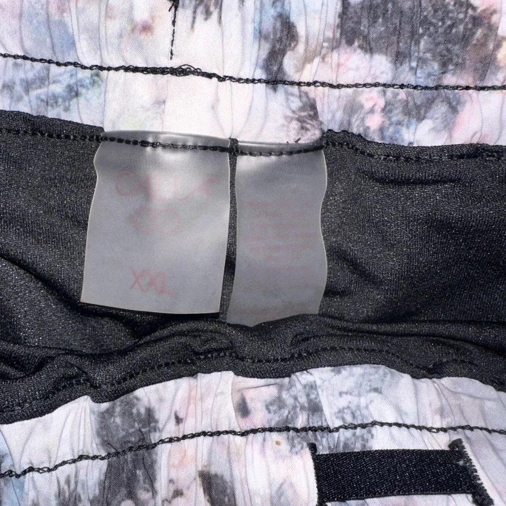 CALIA Run Collection Mid-Rise Infinity Black Gray Peach Marbled Shorts 1 NWT XXL